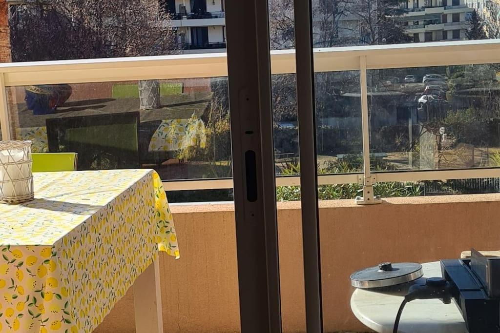 Appartement Vue Mer Sur Les Hauteurs De Nice Buitenkant foto